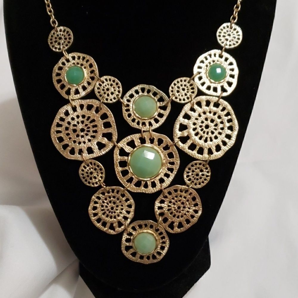 New unique circle statement necklace